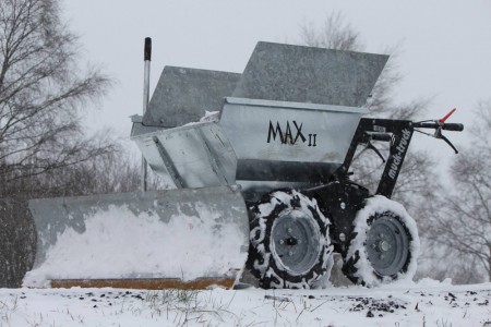 Max II mit Schneeschild